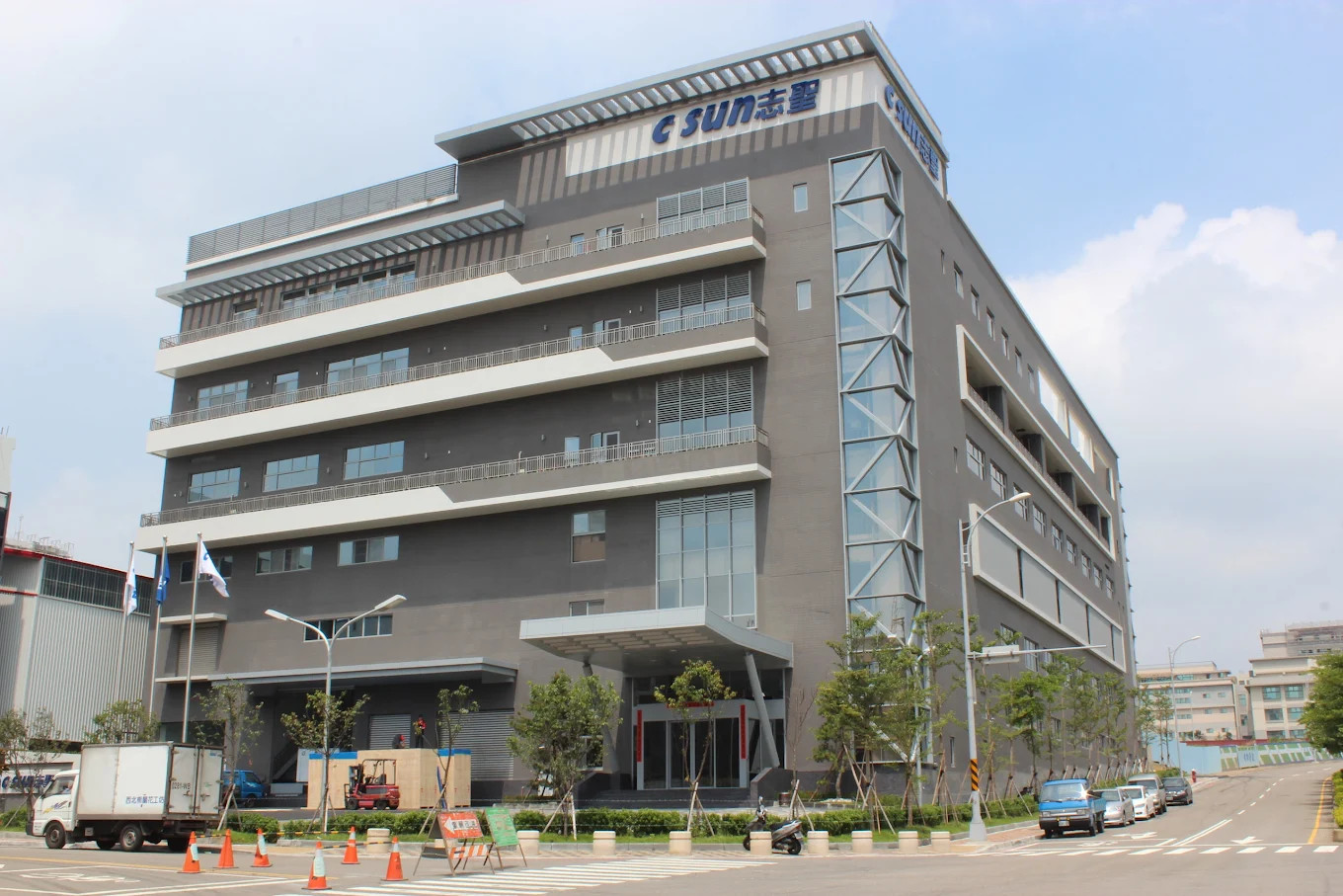 志聖 斥資14.8億擴產